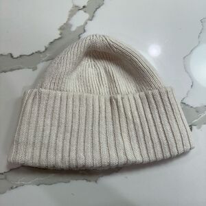 Urban Outfitters toque